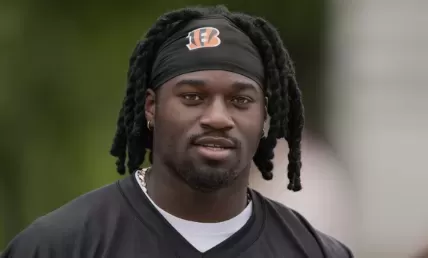 Shemar Stewart Holds Out, Trey Hendrickson Absent as Bengals Face Contract Disputes
