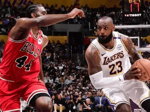 Despite LeBron's Return, Lakers Face Crushing Defeat by Bulls